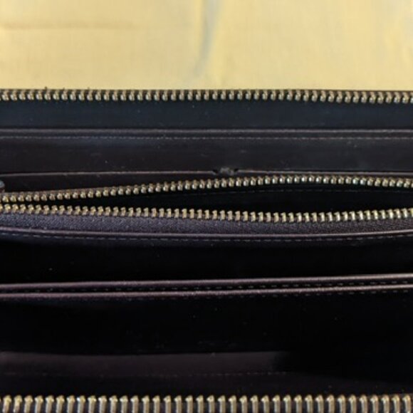 Louis Vuitton Monogram Vernis Zippy Wallet - Picture 8 of 14